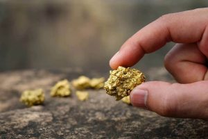 Most people throw it away, but it holds 22-karat gold that could be worth thousands of dollars